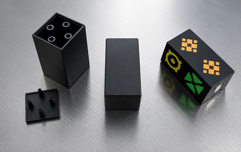 射出成形から UV 印刷まで: 小さなプラスチック部品が製造品質をどのように反映するか