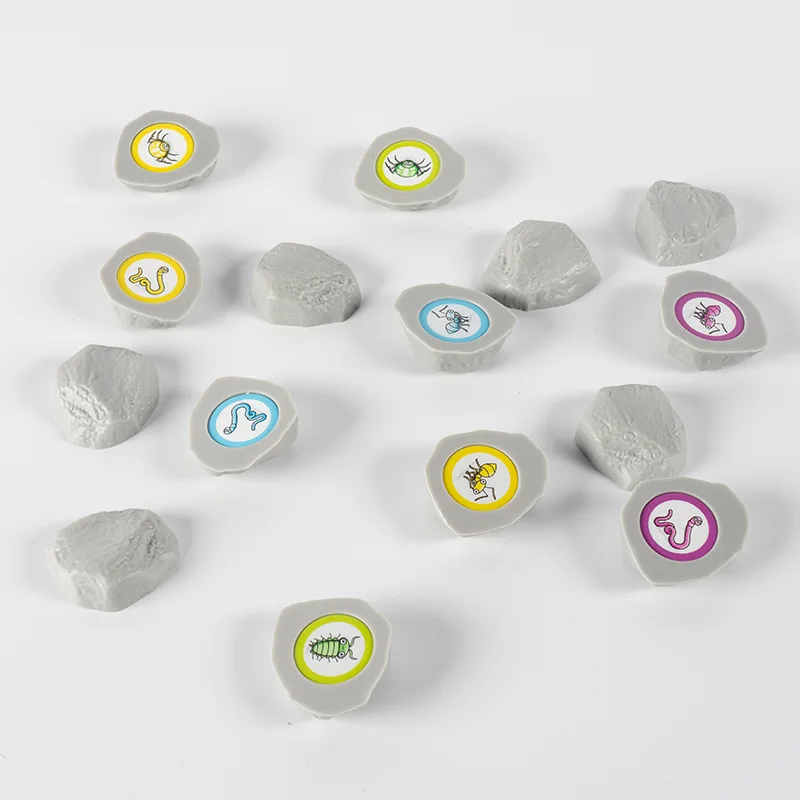 プラスチックの石のおもちゃ